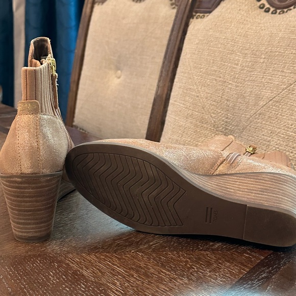 Toms Rose Gold Wedge Booties - Picture 3 of 7